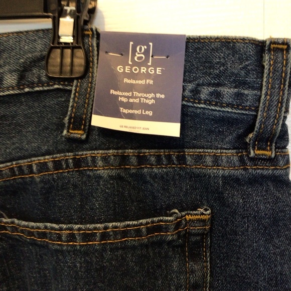 George Men's 100% Cotton Relaxed Fit Tapered Leg Jeans Size 40x32- Medium Wash - Picture 7 of 8